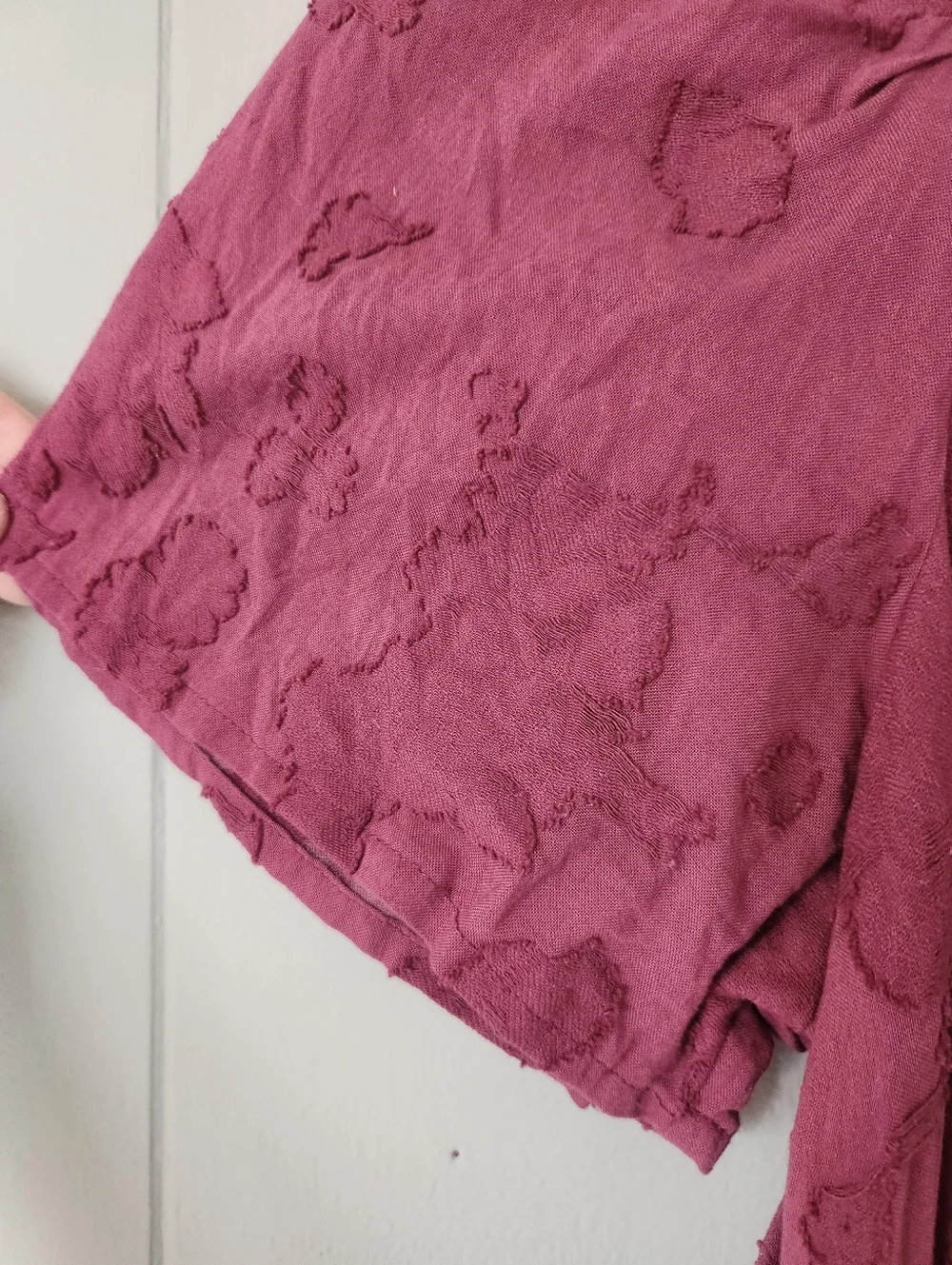 Anthropologie Women's Short Sleeve Deep V Tiered Dress in Wine - Picture 3 of 6